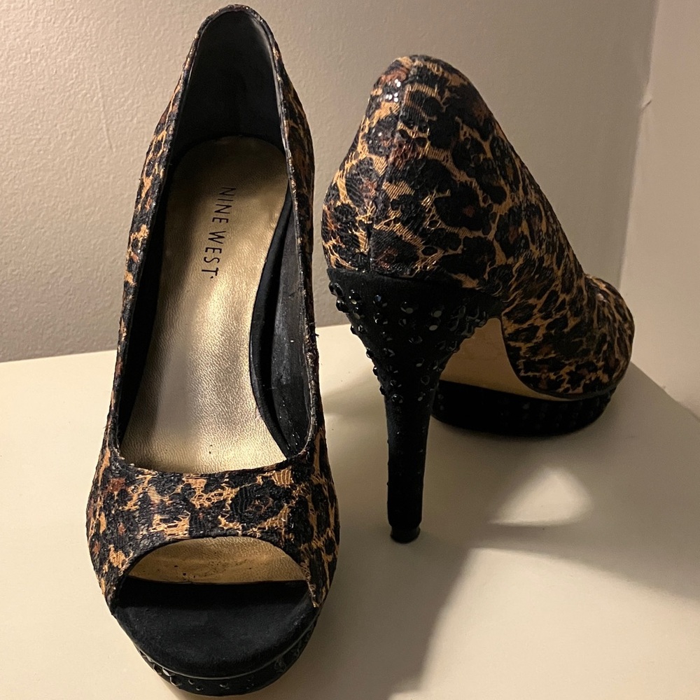 Nine West Animal Print Platform Peep Toe Heels 6.5